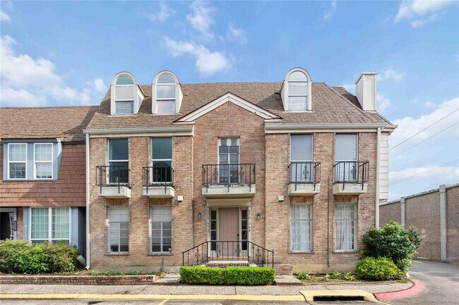 Foto del edificio - 372 N Post Oak Ln
