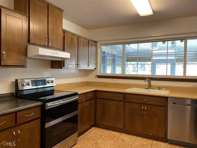 Foto del edificio - 313 Briarwood Cir