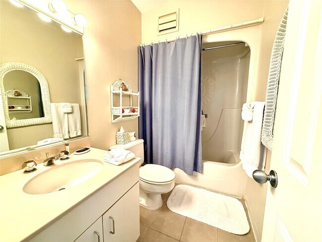 Foto del edificio - 1401 E Beach Dr