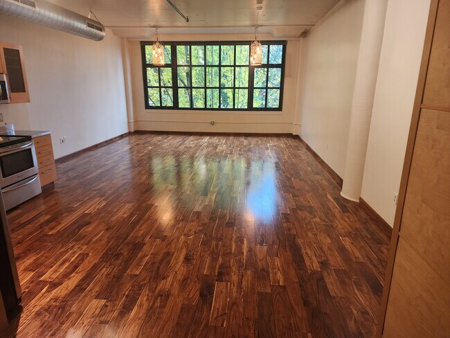 Foto del edificio - 1400 NW Irving St