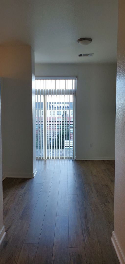 Foto del edificio - Beautiful One Bedroom Condo in Via Varra