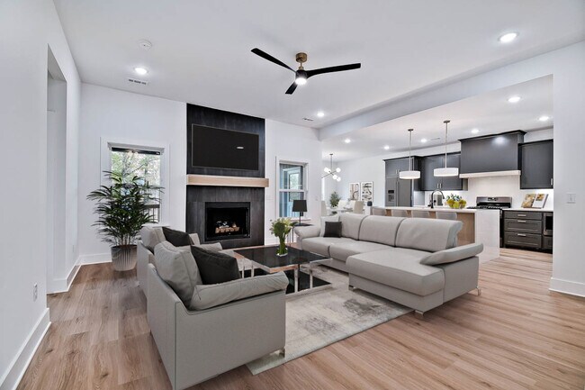 Building Photo - 5 Bayhill Ln