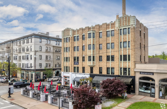 Building Photo - Hyde Park Terrace