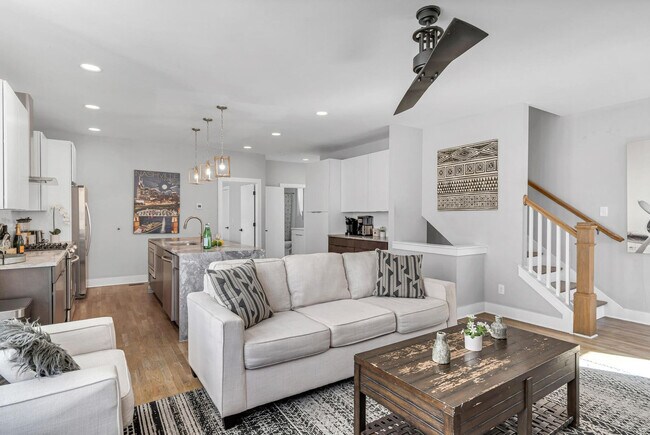 Foto del edificio - 1720 14th Ave S