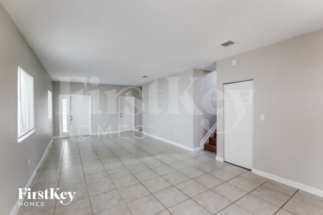 Foto del edificio - 3432 NE 3rd Dr