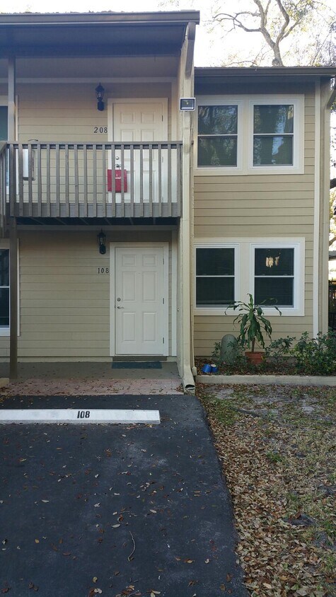 Primary Photo - 527 S Lincoln Ave