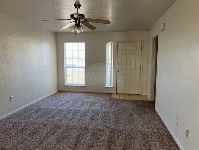 Foto del edificio - 2814 Windmill Ct