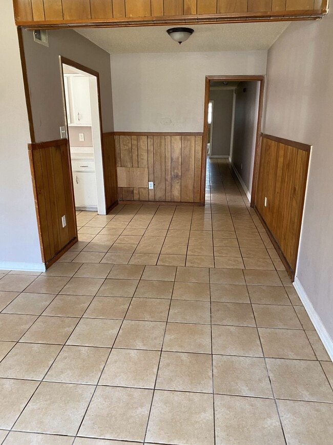 Building Photo - 1155 Railton Rd