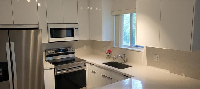 Building Photo - 2125 NW 77th Way