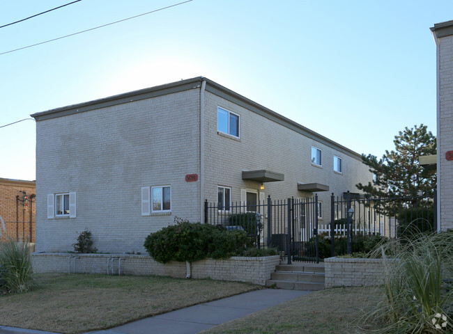 Building Photo - Harvard Gardens Condominiums