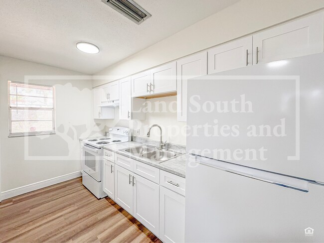 Foto del edificio - 1511 1/2 S. Dakota Avenue