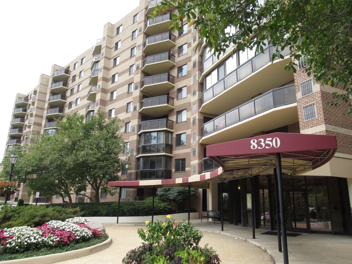 8350 Greensboro Dr Unit 818, McLean, VA 22102 Condo for Rent in