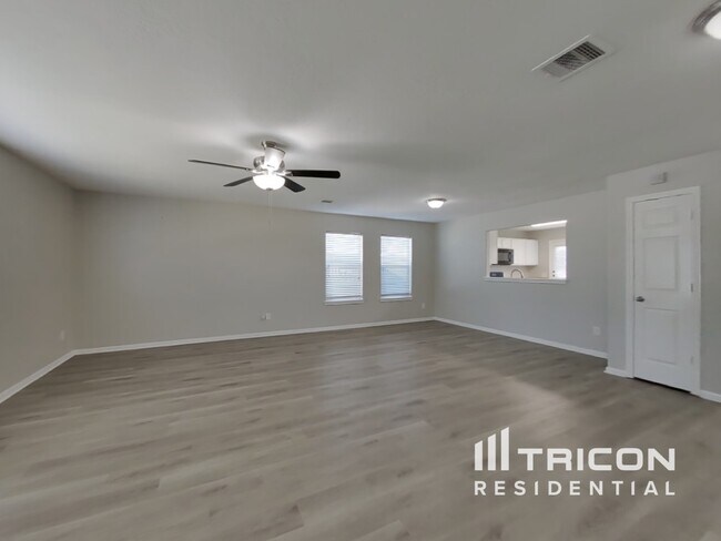 Building Photo - 6448 Mountain Pines Ln
