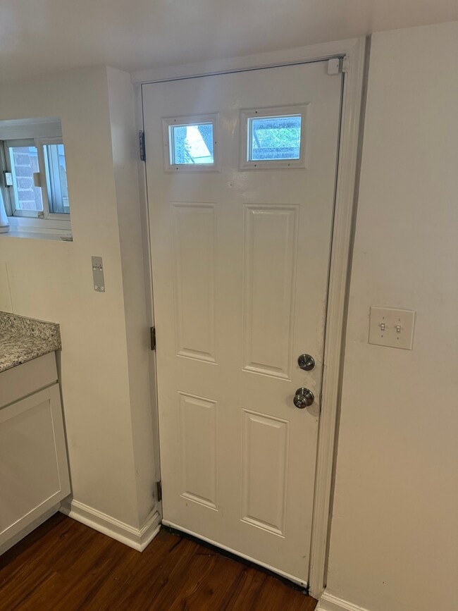 Foto del edificio - 4020 Blaine St NE
