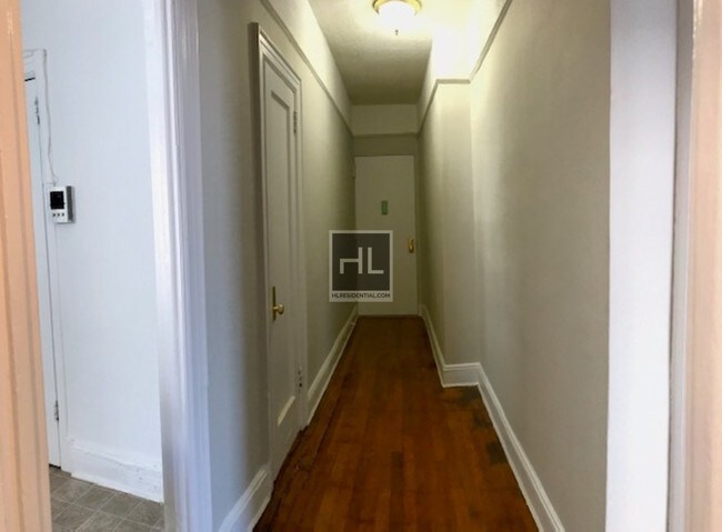 Foto del edificio - SKILLMAN AVENUE