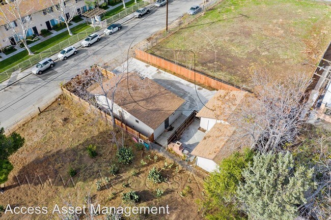 Building Photo - 770 Allegheny St