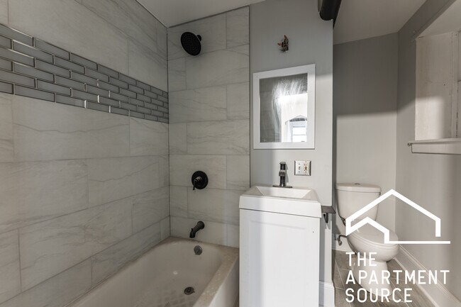 Foto del edificio - 4615 S Prairie Ave