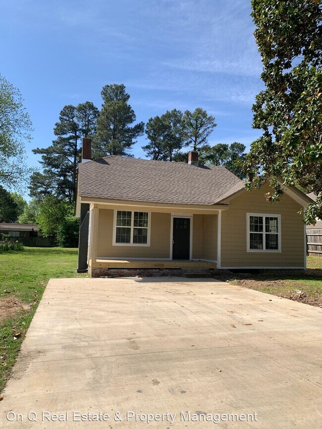 Building Photo - 3 br, 1 bath House - 1721 W. Matthews