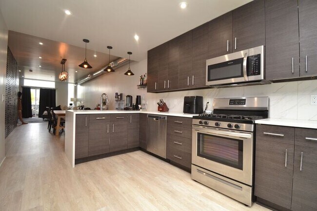 Foto del edificio - 15 Kensington Ave