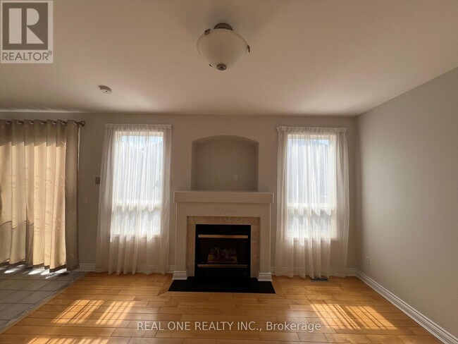 Building Photo - 117 Majestic Dr