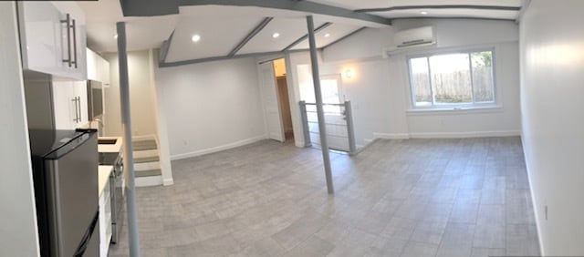 Building Photo - 4 Beecher Pl