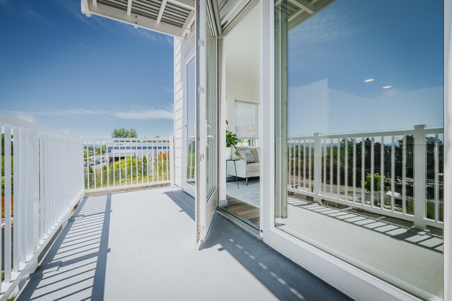 Building Photo - Grand Vista Apartments