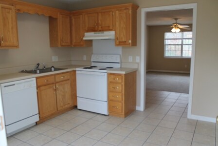 Foto del edificio - 427 Shope Ridge Rd