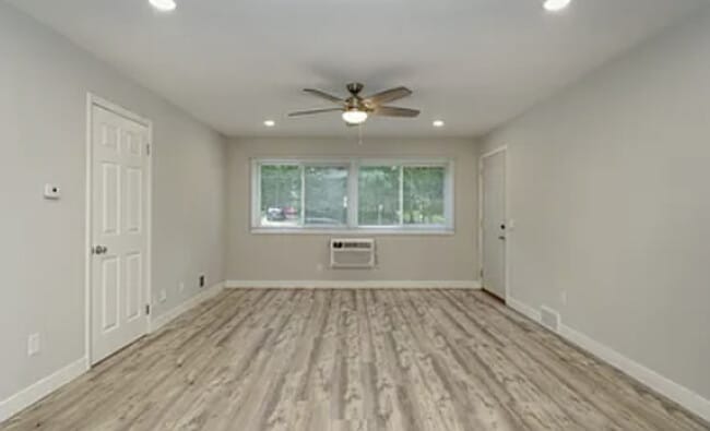 Building Photo - Parks Edge Apartments