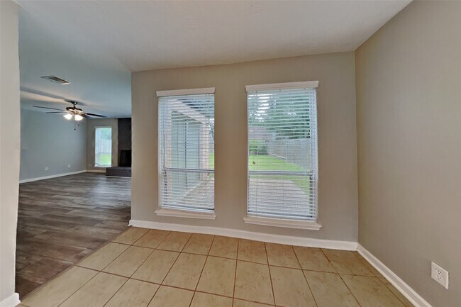 Building Photo - 1070 Red Rock Canyon Dr
