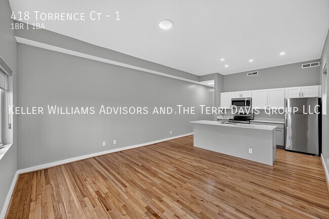 Foto del edificio - 418 Torrence Ct