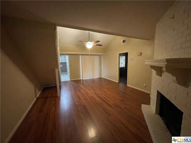 Foto del edificio - 27 Northshire St