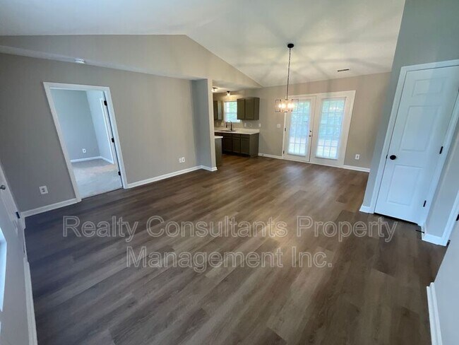 Foto del edificio - 2711 Ingleside Dr