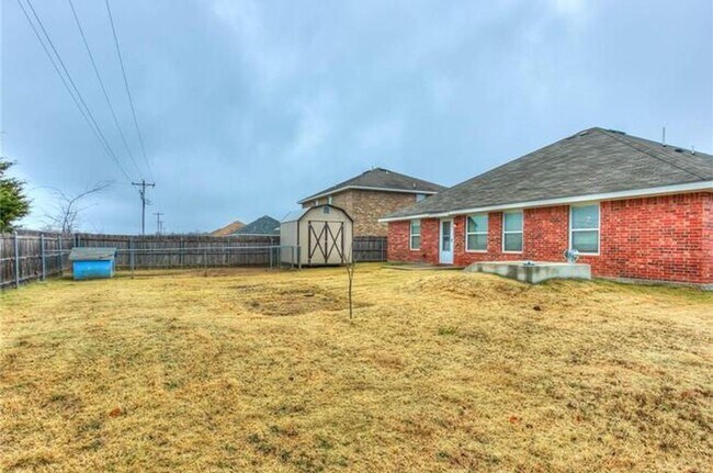 Foto del edificio - Upgraded Comfort on a Spacious Lot in Must...