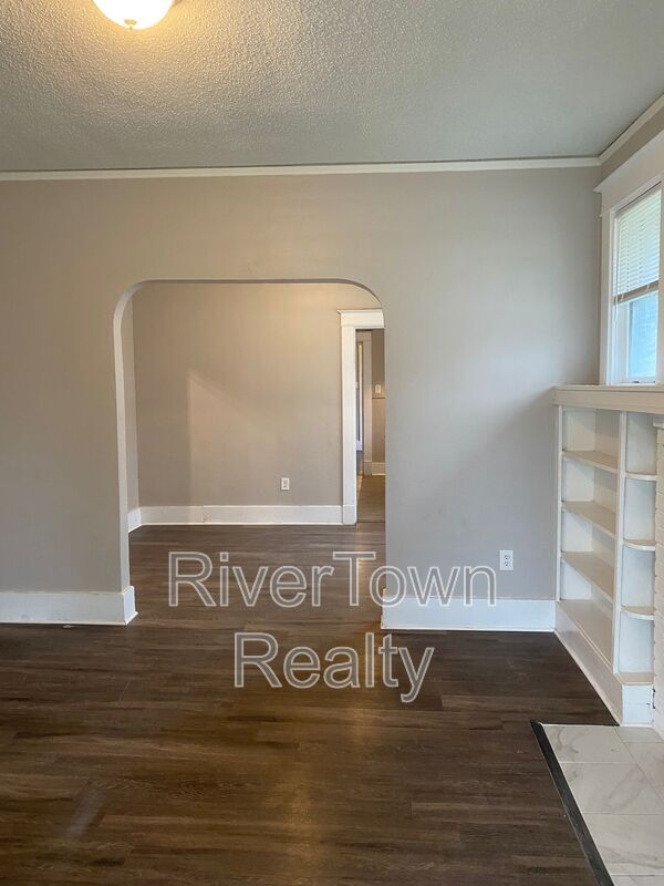 Photo - 865 N Evergreen St House