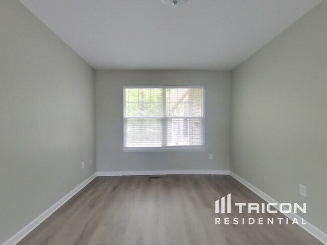 Foto del edificio - 12803 Dunkirk Dr