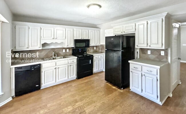 Foto del edificio - 5547 St James St