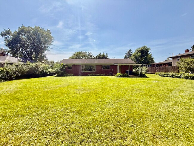 Foto del edificio - 4707 Fairview Ave