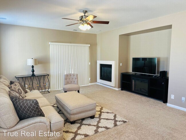 Building Photo - 3 br, 2 bath House - 595 Needles Ct
