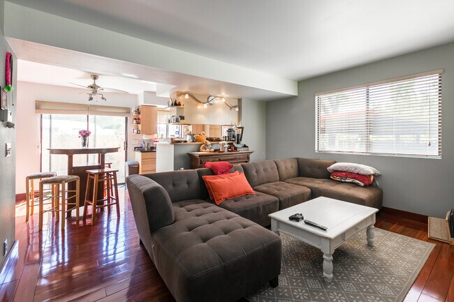 Living/Dining/Kitchen - 1166 E Garfield Ave