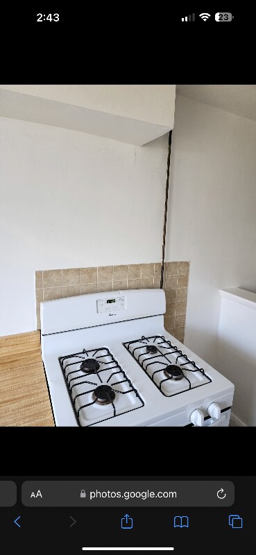 Building Photo - 5616 Midwood Ave