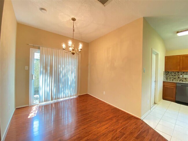 Foto del edificio - 15731 Castorglen Dr