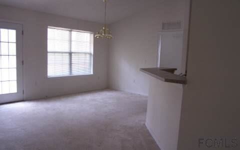 Building Photo - 7 Poinsettia Ln