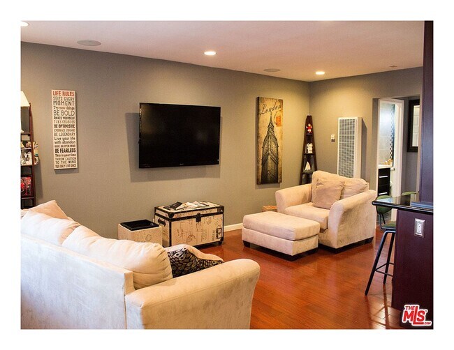 Living room - 2721 2nd St
