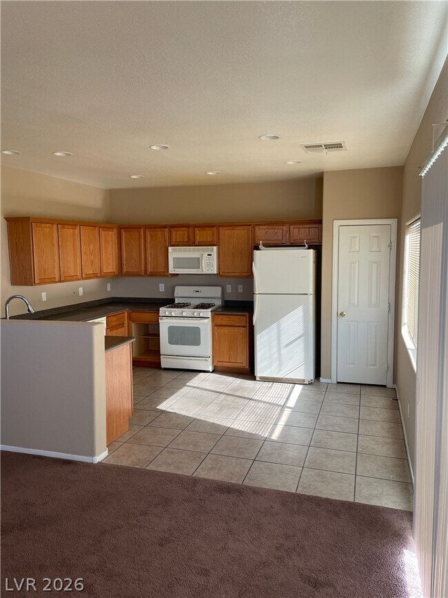 Foto del edificio - 3753 Hollycroft Dr