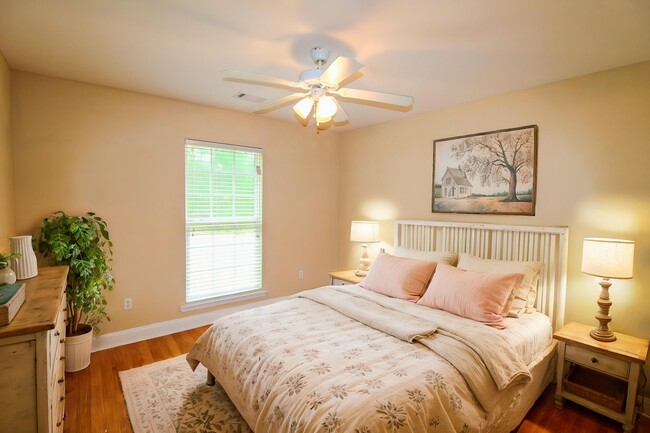 Foto del edificio - 1401 Crossway Cottages Ln