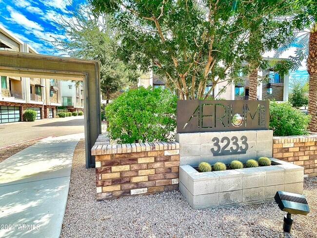 Foto del edificio - 3233 N 70th St