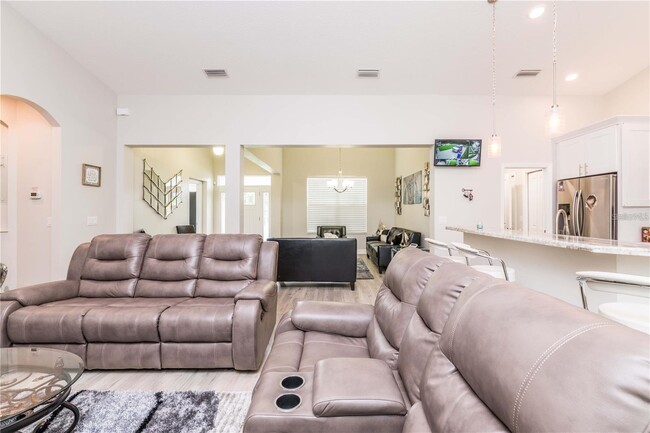 Building Photo - 5816 Little River Dr
