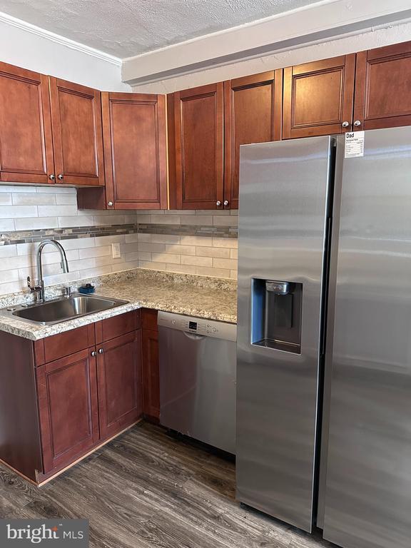 Foto principal - 5200 W Montgomery Ave
