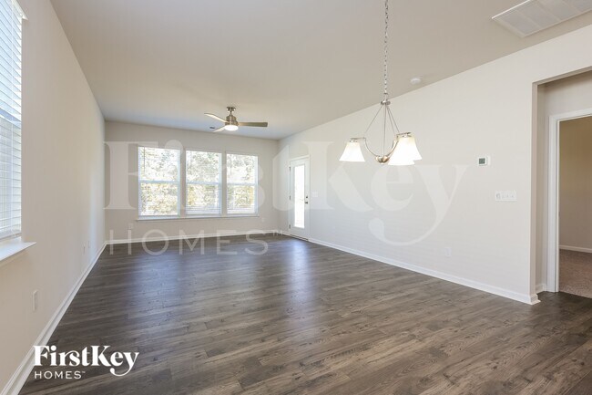 Foto del edificio - 534 Hillpark Ln