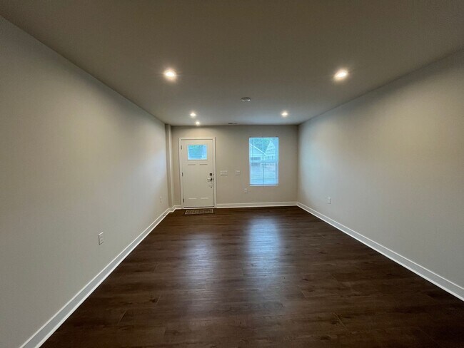 Foto del edificio - 4184 Farmfield Dr